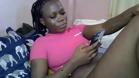 Lisa online show from 10/13/25, 06:46