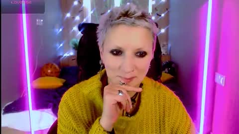 sweet_n_strong online show from 10/28/25, 08:07