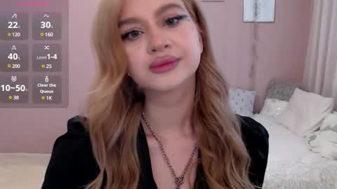 Snapshot of sweet_nicole_333 chatting on 03/07/25, 12:34 sweet_nicole_333 online show from 03/07/25, 12:34
