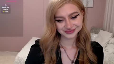 Snapshot of sweet_nicole_333 chatting on 03/07/25, 03:39 sweet_nicole_333 online show from 03/07/25, 03:39
