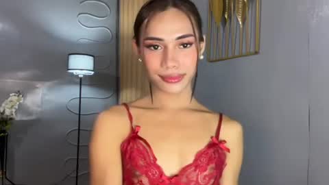 Snapshot of sweet_nikki03 chatting on 05/11/26, 10:32 sweet_nikki03 online show from 05/11/26, 10:32