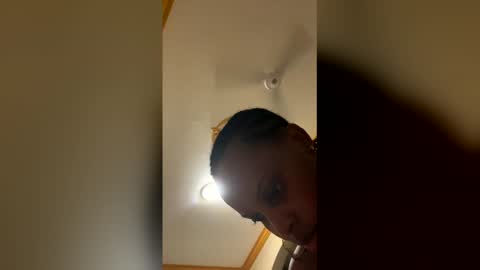 Snapshot of sweet_nipple1996 chatting on 03/15/26, 07:42 maya online show from 03/15/26, 07:42