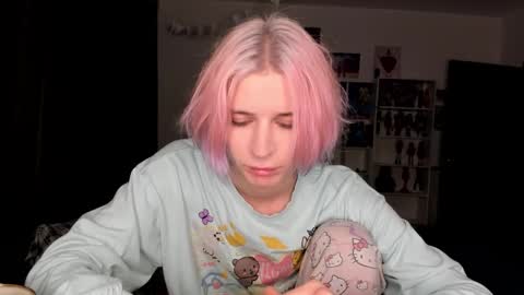 kira online show from 10/30/25, 09:26