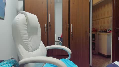 sweet_robyn online show from 12/13/24, 09:41