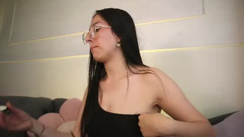 Sammy Lauren online show from 06/19/26, 08:01