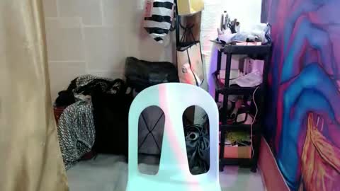sweet_sang18 online show from 06/02/26, 12:51