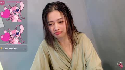 Snapshot of sweet_sirenxx chatting on 12/02/24, 11:23 Leah online show from 12/02/24, 11:23