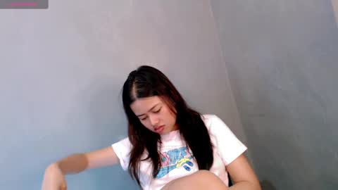 Snapshot of sweet_sirenxx chatting on 12/09/24, 09:17 Leah online show from 12/09/24, 09:17