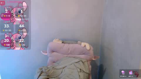 Snapshot of sweet_sirenxx chatting on 12/14/24, 09:18 Leah online show from 12/14/24, 09:18