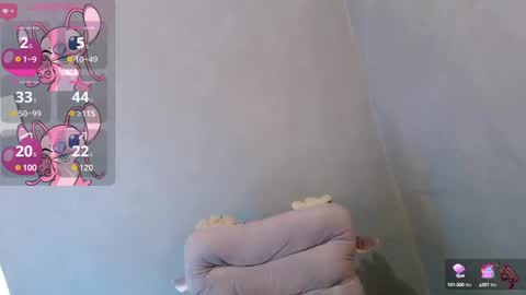 Snapshot of sweet_sirenxx chatting on 12/15/24, 09:56 Leah online show from 12/15/24, 09:56