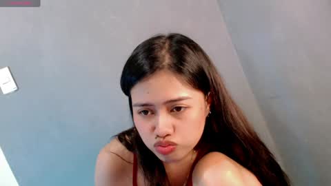 Snapshot of sweet_sirenxx chatting on 01/06/25, 08:14 Leah online show from 01/06/25, 08:14