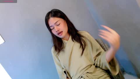 Snapshot of sweet_sirenxx chatting on 01/09/25, 08:45 Leah online show from 01/09/25, 08:45