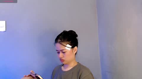 Snapshot of sweet_sirenxx chatting on 02/02/25, 05:10 Leah online show from 02/02/25, 05:10