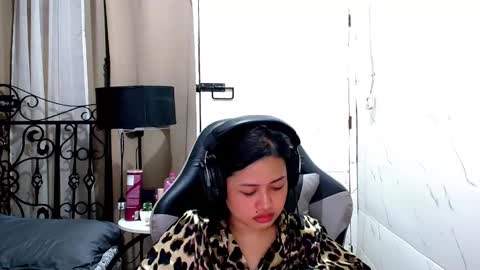 Snapshot of sweet_sirenxx chatting on 01/06/26, 05:49 Leah online show from 01/06/26, 05:49