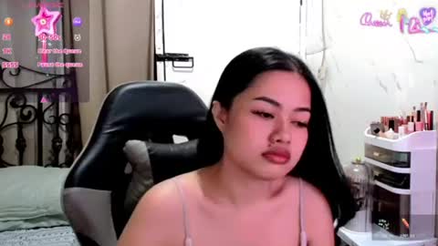 Snapshot of sweet_sirenxx chatting on 07/03/26, 03:29 Leah online show from 07/03/26, 03:29