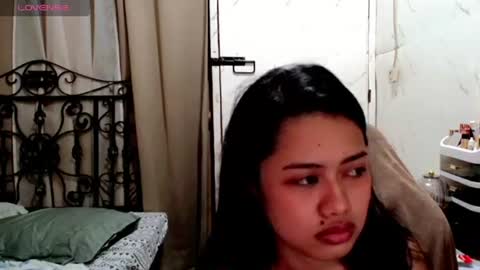 Snapshot of sweet_sirenxx chatting on 07/15/26, 06:07 Leah online show from 07/15/26, 06:07