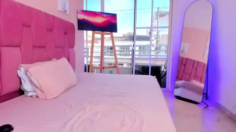 Snapshot of sweet_stacie chatting on 09/27/25, 01:16 sweet_stacie online show from 09/27/25, 01:16