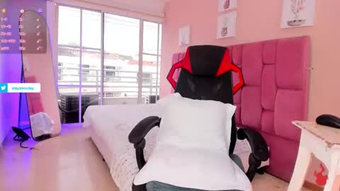 Snapshot of sweet_stacie chatting on 10/18/25, 01:56 sweet_stacie online show from 10/18/25, 01:56