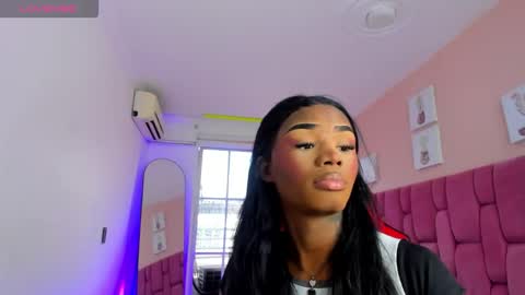 Snapshot of sweet_stacie chatting on 02/19/26, 01:51 sweet_stacie online show from 02/19/26, 01:51