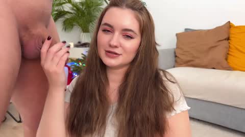 Snapshot of sweet_sugar87 chatting on 12/21/25, 01:18 ViolaandVince online show from 12/21/25, 01:18