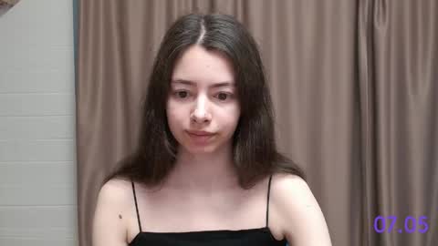 Snapshot of sweet_sweet_angel chatting on 05/07/26, 09:25 Angel online show from 05/07/26, 09:25
