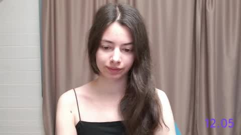 Snapshot of sweet_sweet_angel chatting on 05/12/26, 09:28 Angel online show from 05/12/26, 09:28