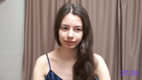 Snapshot of sweet_sweet_angel chatting on 05/27/26, 08:55 Angel online show from 05/27/26, 08:55