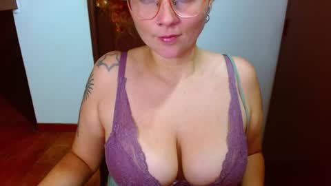 Snapshot of sweet_tammyy chatting on 07/27/26, 10:17 tammy IG stammy 36 online show from 07/27/26, 10:17