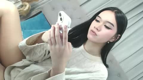 Snapshot of sweet_tatiana28 chatting on 04/23/26, 03:25 sweet_tatiana28 online show from 04/23/26, 03:25