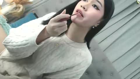 Snapshot of sweet_tatiana28 chatting on 04/25/26, 01:41 sweet_tatiana28 online show from 04/25/26, 01:41