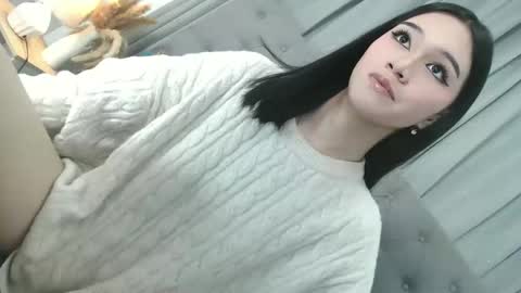 Snapshot of sweet_tatiana28 chatting on 04/26/26, 05:10 sweet_tatiana28 online show from 04/26/26, 05:10