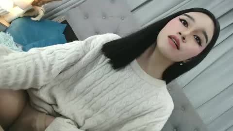Snapshot of sweet_tatiana28 chatting on 06/17/26, 01:01 sweet_tatiana28 online show from 06/17/26, 01:01