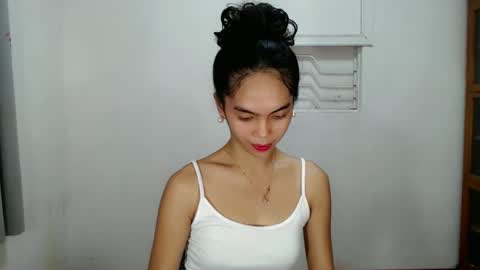 Snapshot of sweet_tyla chatting on 02/18/25, 10:38 sweet_tyla online show from 02/18/25, 10:38