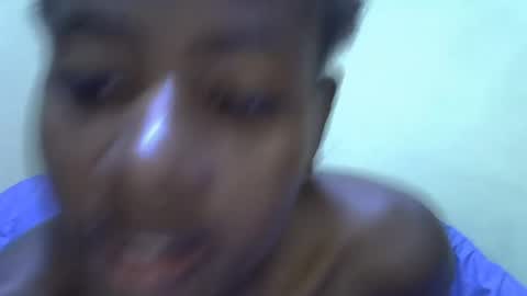 Snapshot of sweet_vee1 chatting on 12/03/25, 06:17 Princess vee online show from 12/03/25, 06:17