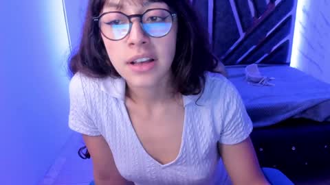 sweet_venus4 online show from 01/09/25, 12:35