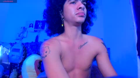 Steven independent model online show from 12/03/24, 12:16