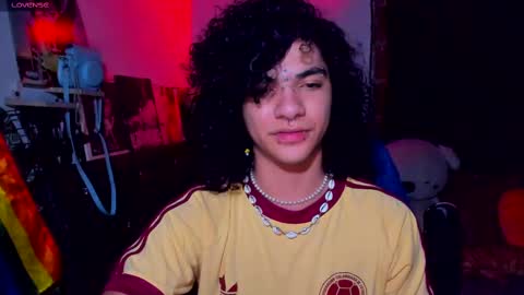 Steven independent model online show from 02/11/25, 04:01