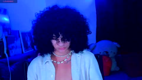 Steven independent model online show from 02/26/25, 08:48