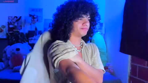 Steven independent model online show from 03/07/25, 11:29