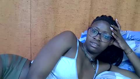 sweet_zarah online show from 04/12/26, 08:30