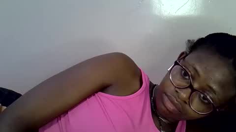 sweet_zarah online show from 04/28/26, 04:12