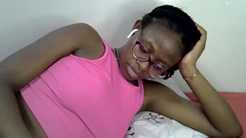 sweet_zarah online show from 04/29/26, 04:16