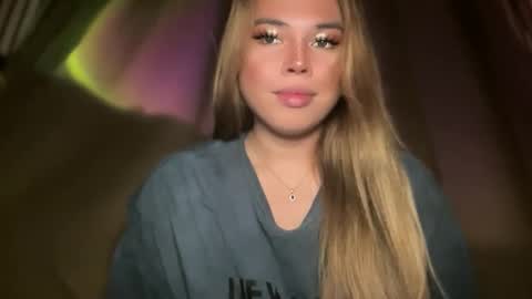 Snapshot of sweetalexa19 chatting on 02/12/26, 07:31 alexa your one and only queen online show from 02/12/26, 07:31