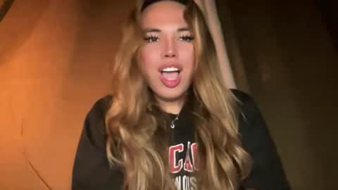 Snapshot of sweetalexa19 chatting on 03/26/26, 07:30 alexa your one and only queen online show from 03/26/26, 07:30