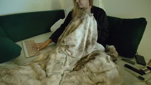 Ania online show from 01/22/25, 12:38