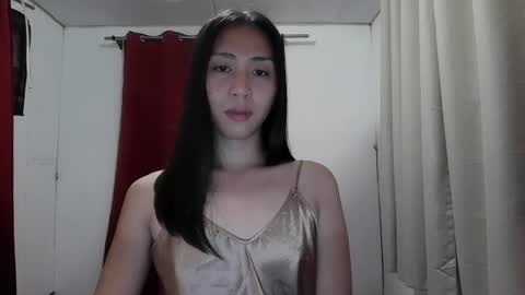 Snapshot of sweetasiancolleen chatting on 07/16/26, 05:41 colleen online show from 07/16/26, 05:41