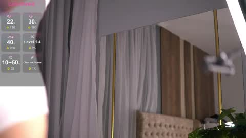 Aura online show from 04/21/26, 10:32