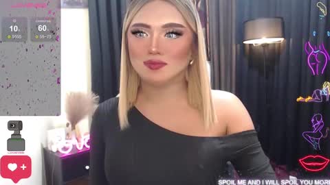 Snapshot of sweetbella118 chatting on 02/02/25, 11:51 bella online show from 02/02/25, 11:51