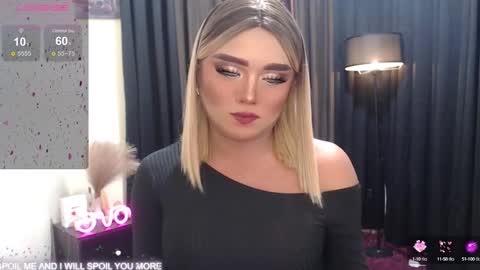 Snapshot of sweetbella118 chatting on 02/06/25, 11:43 bella online show from 02/06/25, 11:43