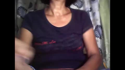 Snapshot of sweetbella24 chatting on 11/07/25, 01:33 im anne online show from 11/07/25, 01:33